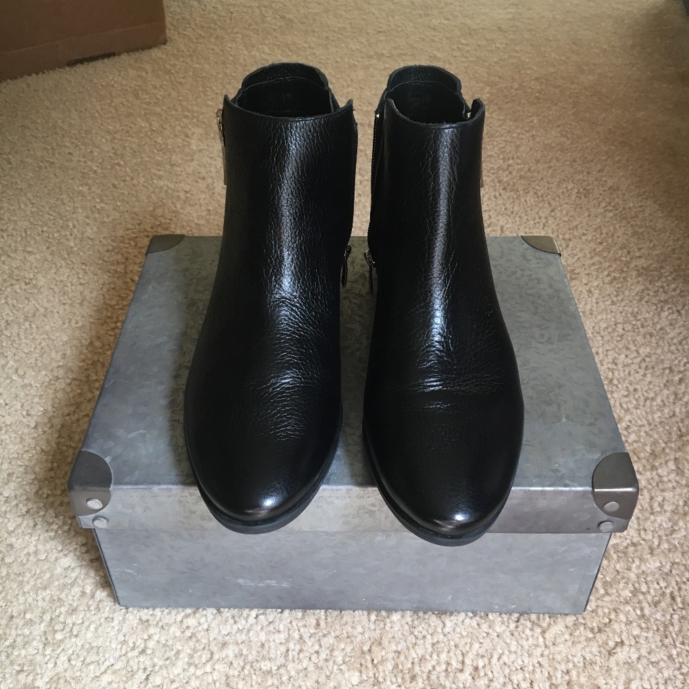 Marc Fisher Black Leather “Geri” Zippered Bootie